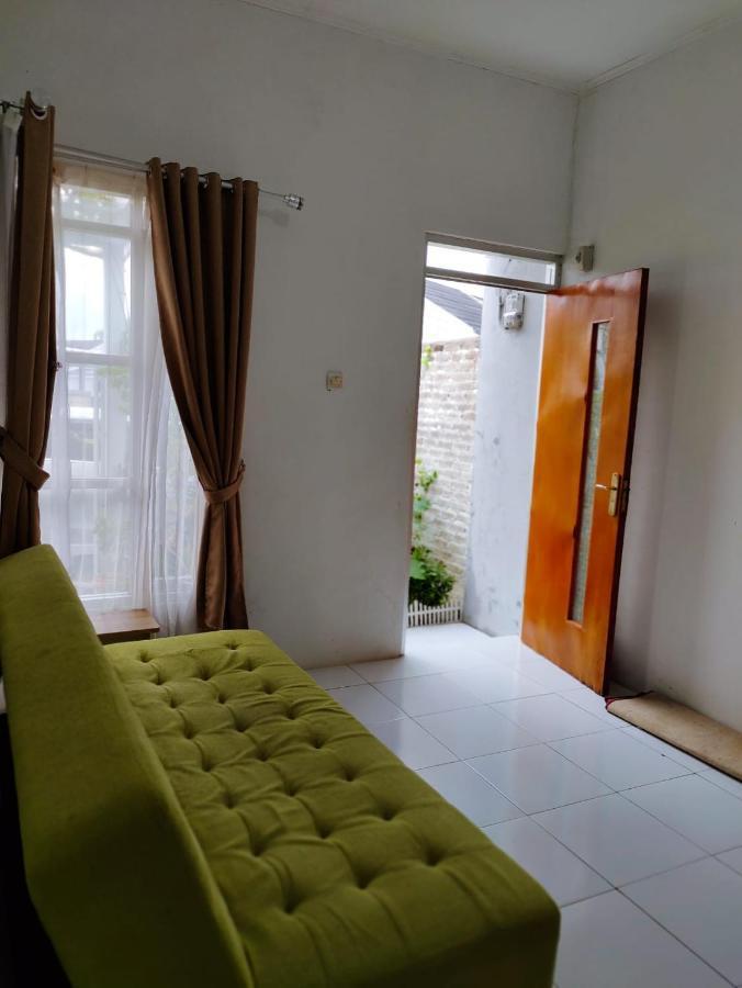 Homestay Srikandi ガルット エクステリア 写真