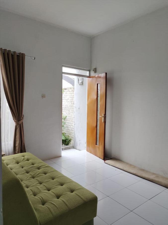 Homestay Srikandi ガルット エクステリア 写真